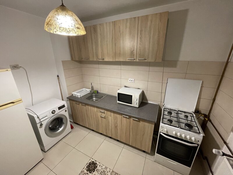 Titan, 1 Decembrie Auchan str Fetesti, 2 camere vanzare, decomandat